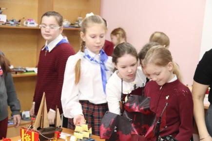 Более 200 работ юных судомоделистов представлены на выставке в Северодвинске