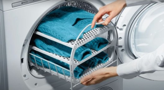 Как сохранить пуховик: секреты правильной сушки в сушильной машине