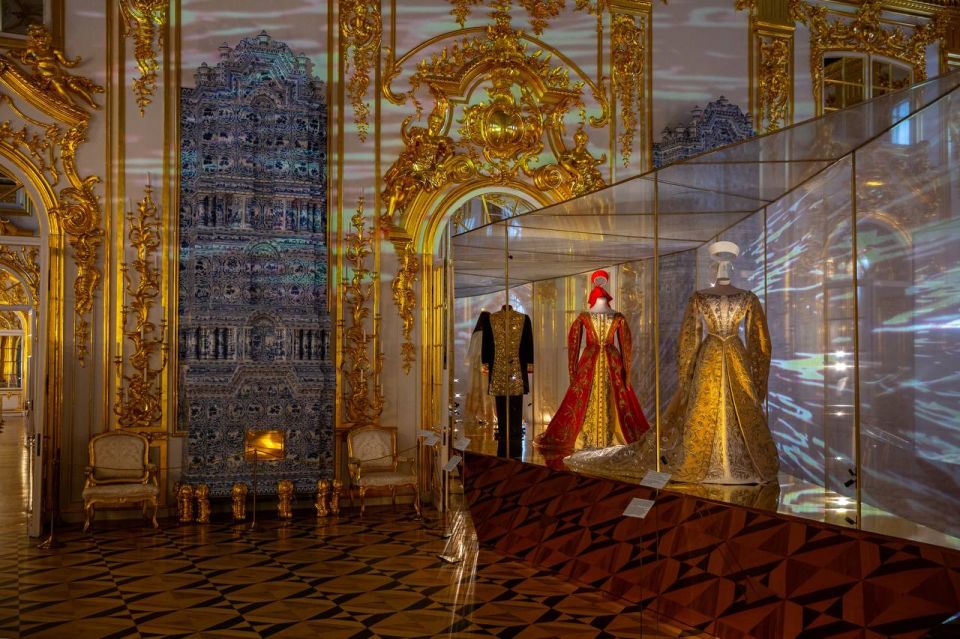 Золотое шитьё Каргополя покорило Царское Село