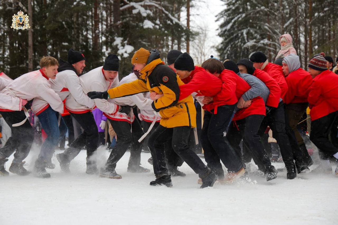 В Малых Корелах шумно, грандиозно и весело проводили Масленицу В Малых Корелах шумно, грандиозно и весело проводили Масленицу