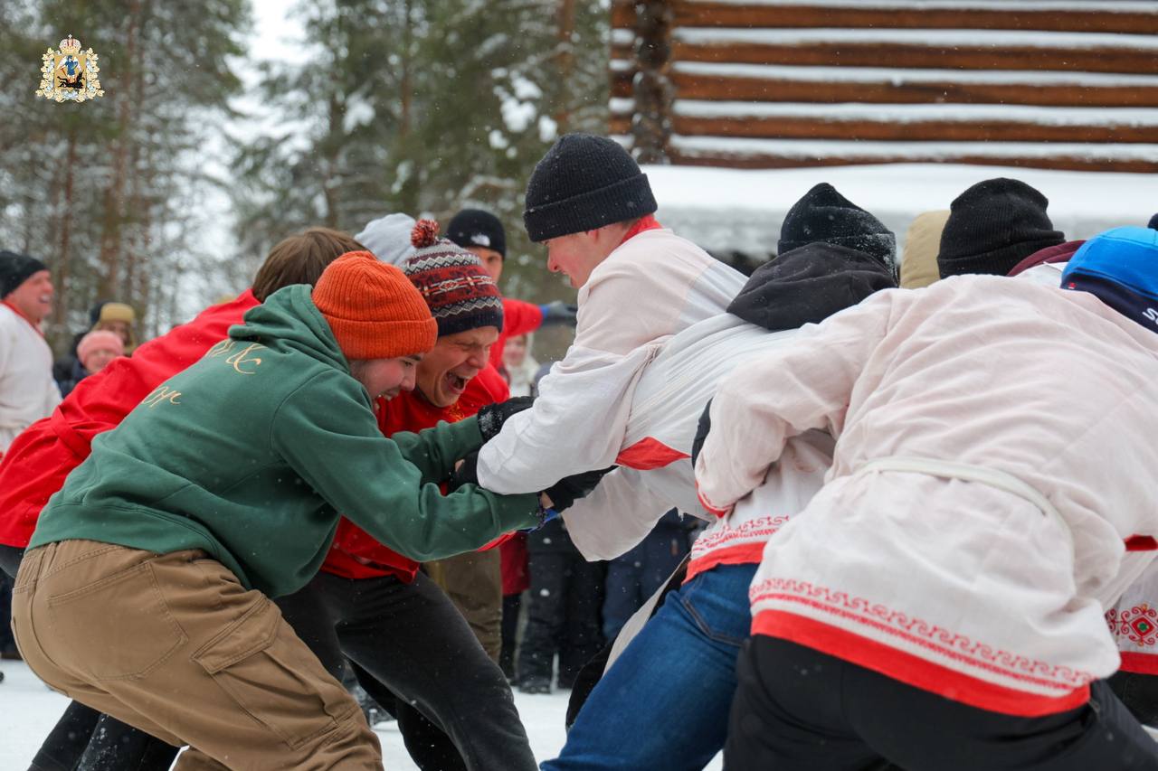 В Малых Корелах шумно, грандиозно и весело проводили Масленицу В Малых Корелах шумно, грандиозно и весело проводили Масленицу