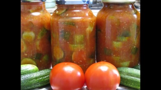 Приготовьте хрустящие огурчики в томатной заливке всего за пять дней