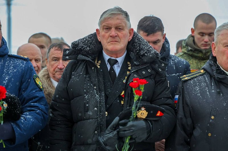 В Архангельске почтили память защитников Отечества у Вечного огня В Архангельске почтили память защитников Отечества у Вечного огня