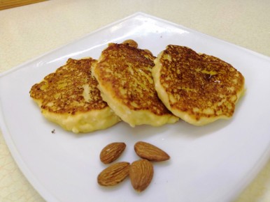 Ароматные оладьи с бананом и творогом: пошаговый рецепт