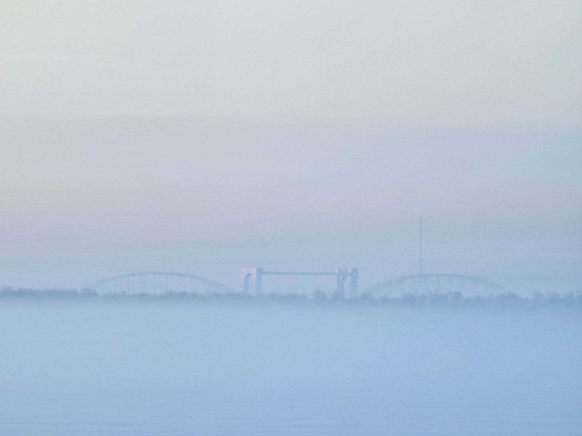 Зимние безмолвие. Атмосферные кадры сделал Николай Андреев