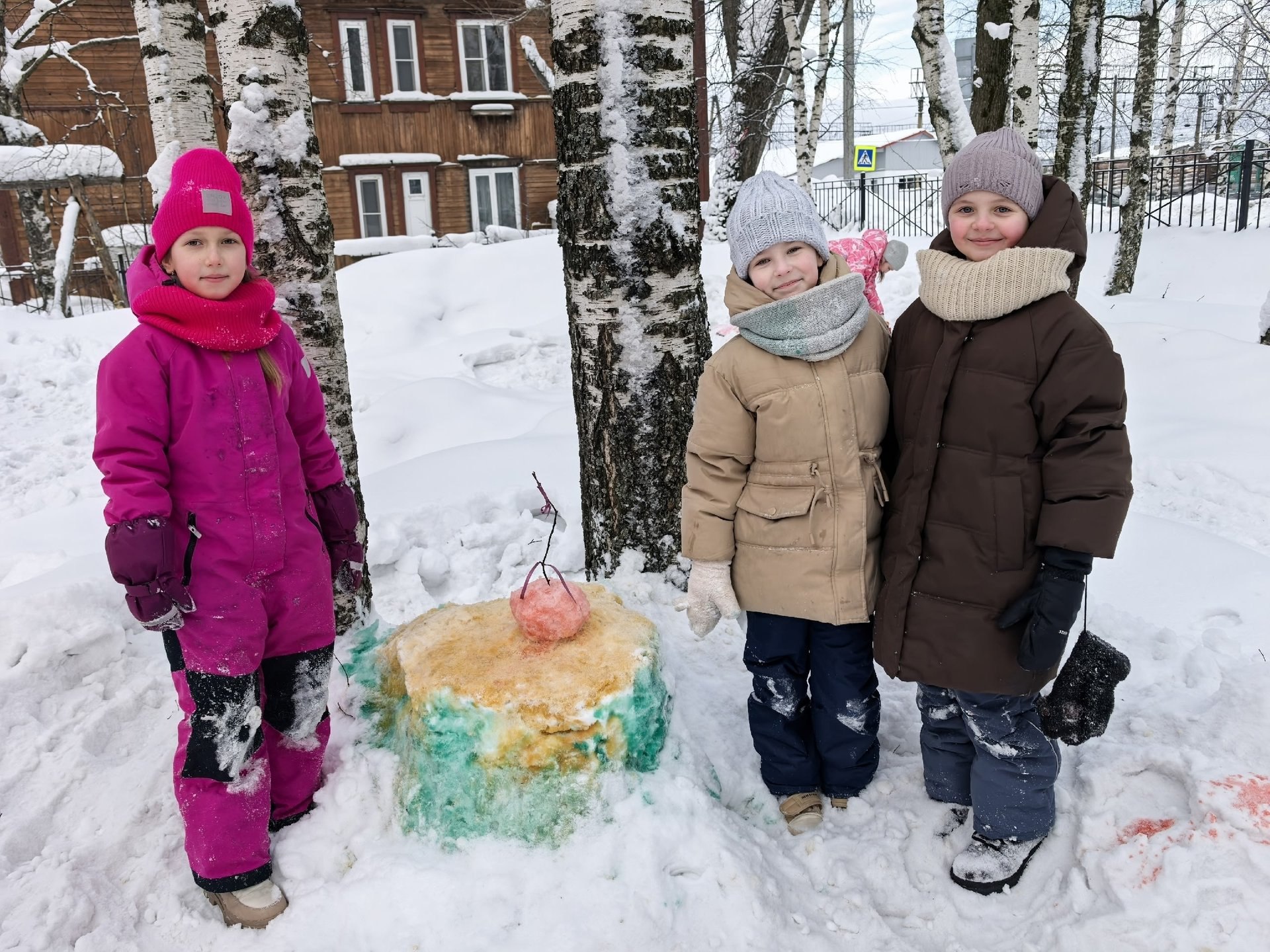 В Няндоме прошёл «Парад снеговиков» В Няндоме прошёл «Парад снеговиков»