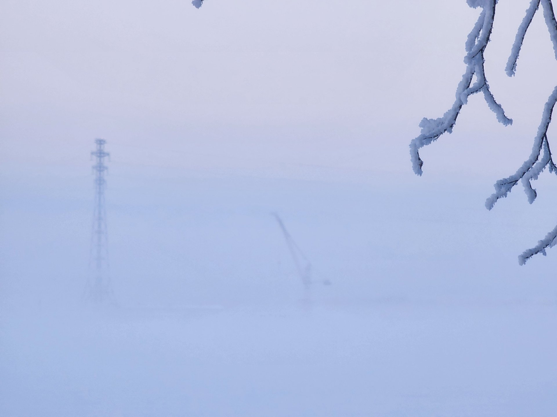 Зимние безмолвие. Атмосферные кадры сделал Николай Андреев Зимние безмолвие. Атмосферные кадры сделал Николай Андреев