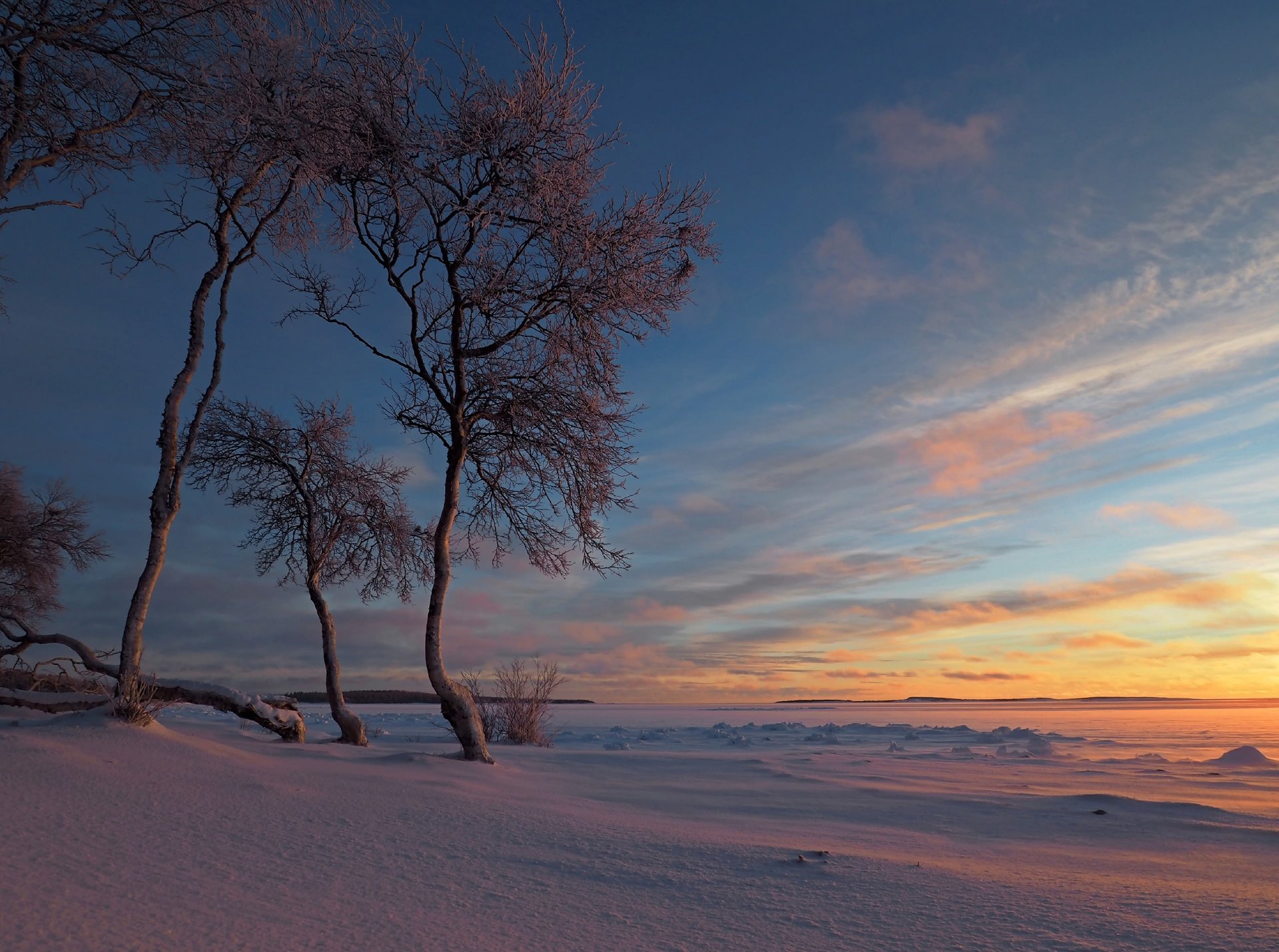 Соловецкие зимние закаты. Фотографии Евгения Яковлева Соловецкие зимние закаты. Фотографии Евгения Яковлева
