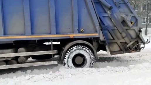 Регоператор «ЭкоИнтегратор» просит коммунальщиков обратить внимание на расчистку подъездов к контейнерным площадкам