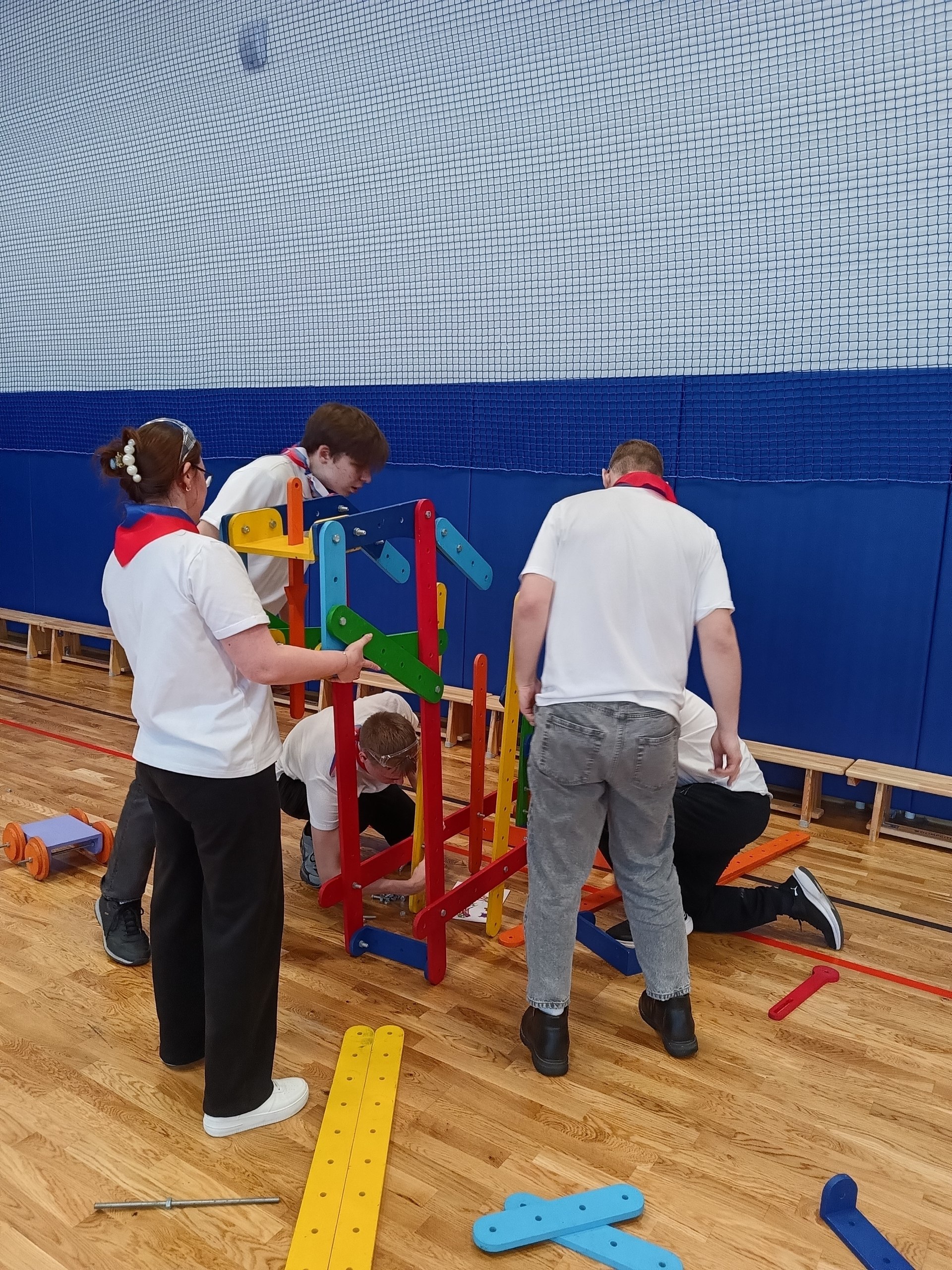 В Архангельске школьники продемонстрировали инженерное мастерство В Архангельске школьники продемонстрировали инженерное мастерство