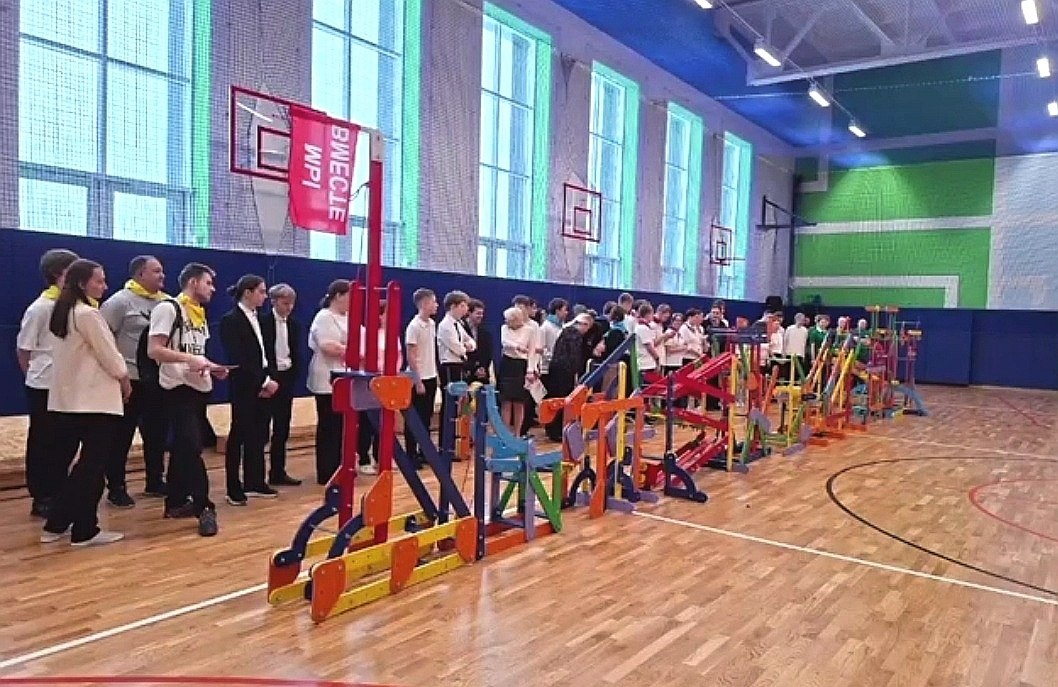 В Архангельске школьники продемонстрировали инженерное мастерство В Архангельске школьники продемонстрировали инженерное мастерство