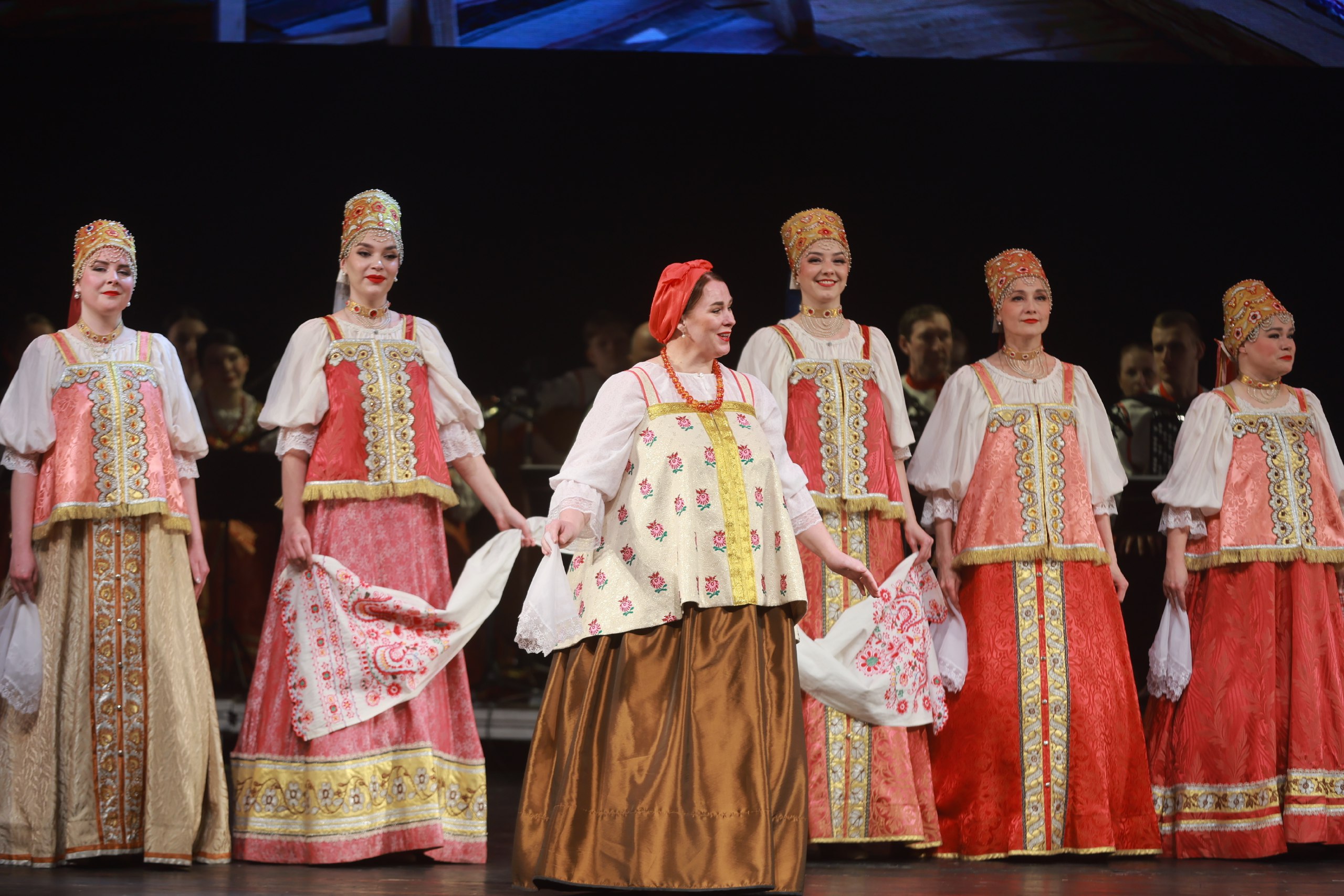 Неделя торжеств по случаю 100-летия Северного хора завершилась большими концертами в драмтеатре Архангельска Неделя торжеств по случаю 100-летия Северного хора завершилась большими концертами в драмтеатре Архангельска