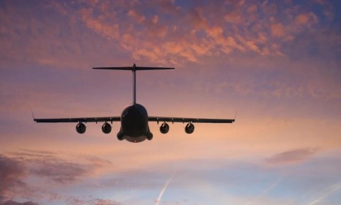 Самолет Архангельск — Санкт-Петербург развернули в небе из-за ограничений в Пулково