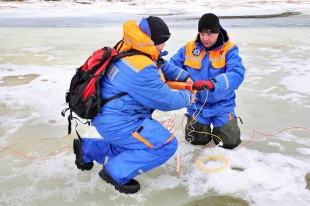 На Пинеге были слышны взрывы – там взрывали лёд!