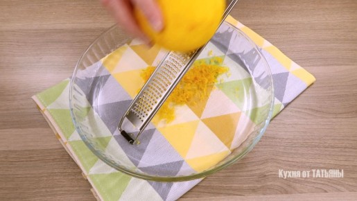 Ароматный постный яблочный пирог с изюмом: простой и вкусный рецепт