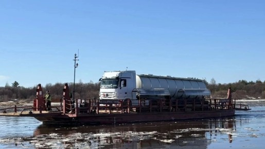 На реке Ваге в районе города Шенкурска заработала паромная переправа