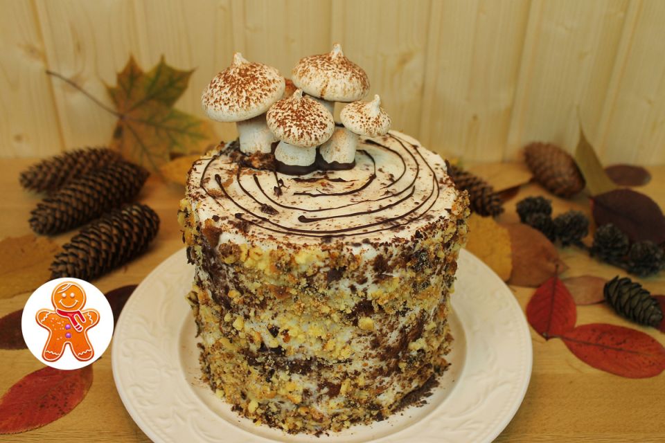 Удивительный сметанный торт "Трухлявый пень": секреты создания сладкого шедевра