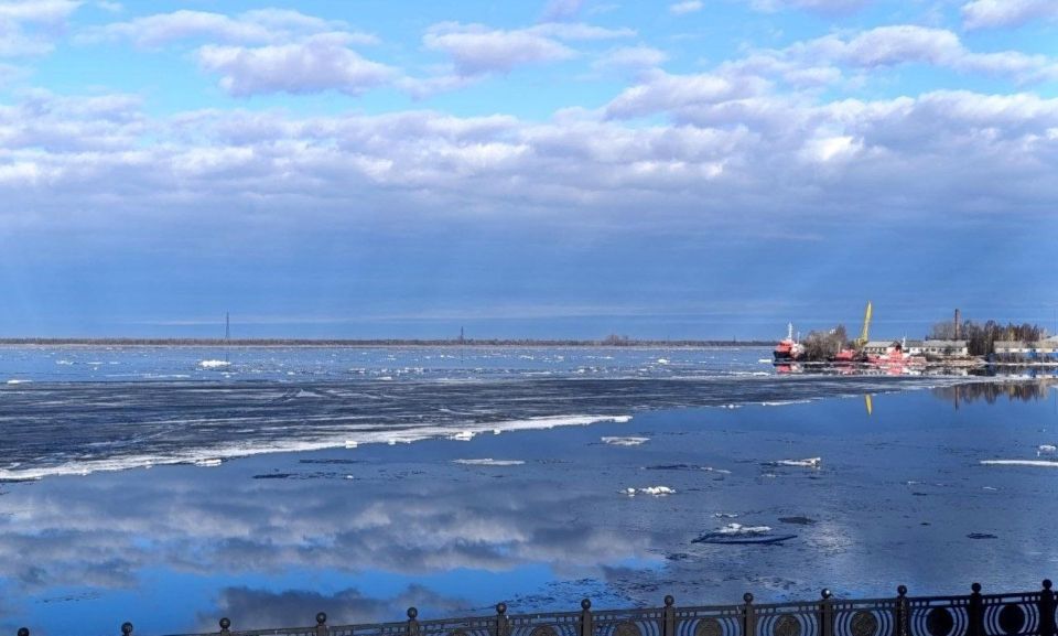 Гидрологическая обстановка на реках Поморья: ледоход на Северной Двине развивается, на Пинеге сохраняется затор