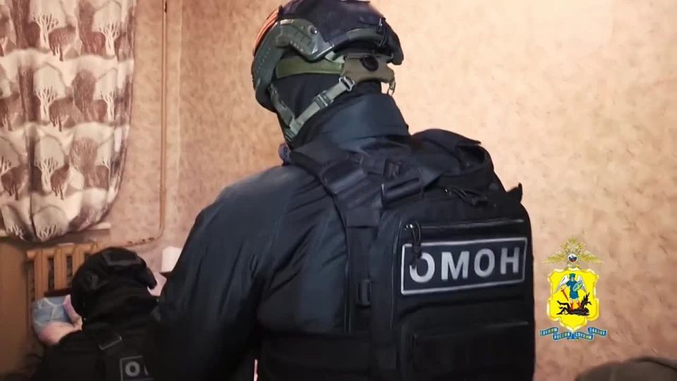 В Архангельске пресекли канал незаконной миграции