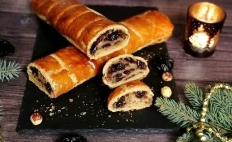 Изысканный рулет с черносливом и шоколадом: быстрое лакомство для гурманов