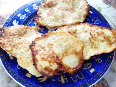 Уникальный способ удивить семью: морковные блинчики с кабачками