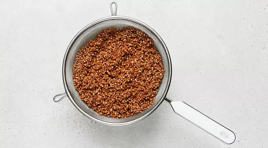 Гречка на кефире: простое и полезное блюдо для начала дня