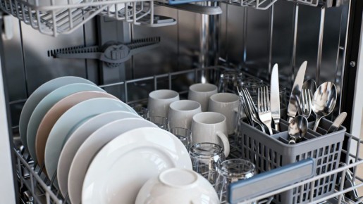 Загрузите посудомойку правильно: секреты чистоты и свежести