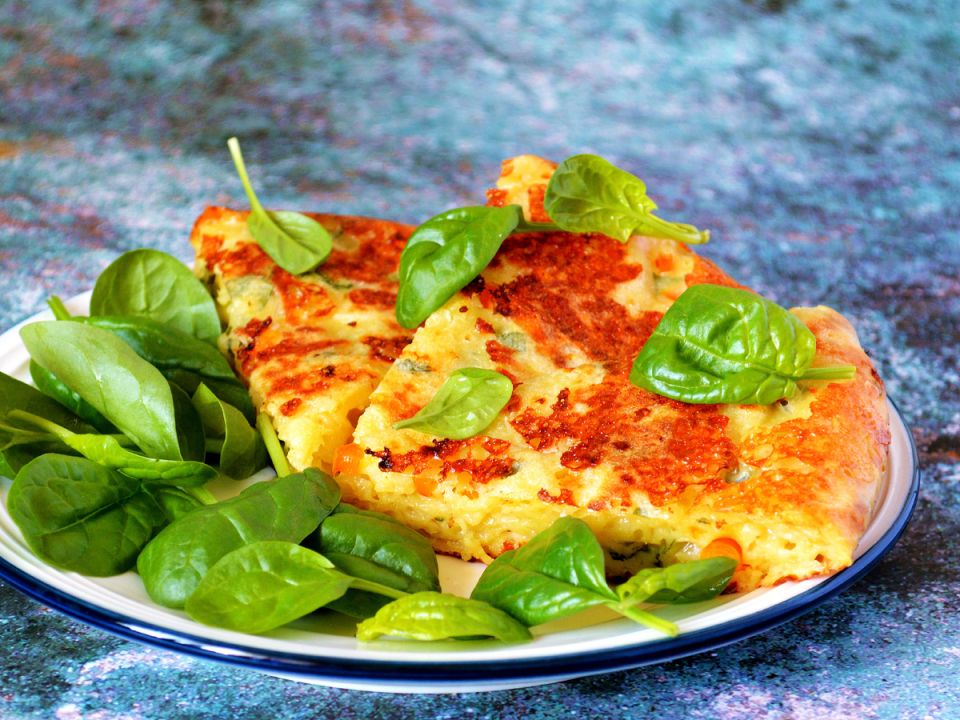 Лепешки с сыром и овощами: просто, быстро и очень вкусно!