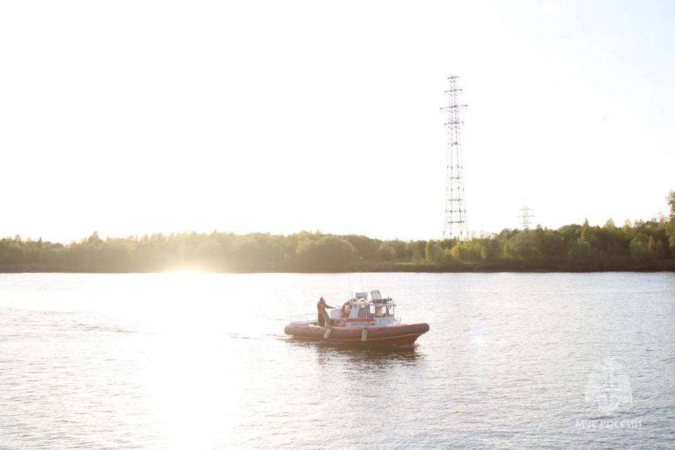 Северный спасатель на воде Северный спасатель на воде