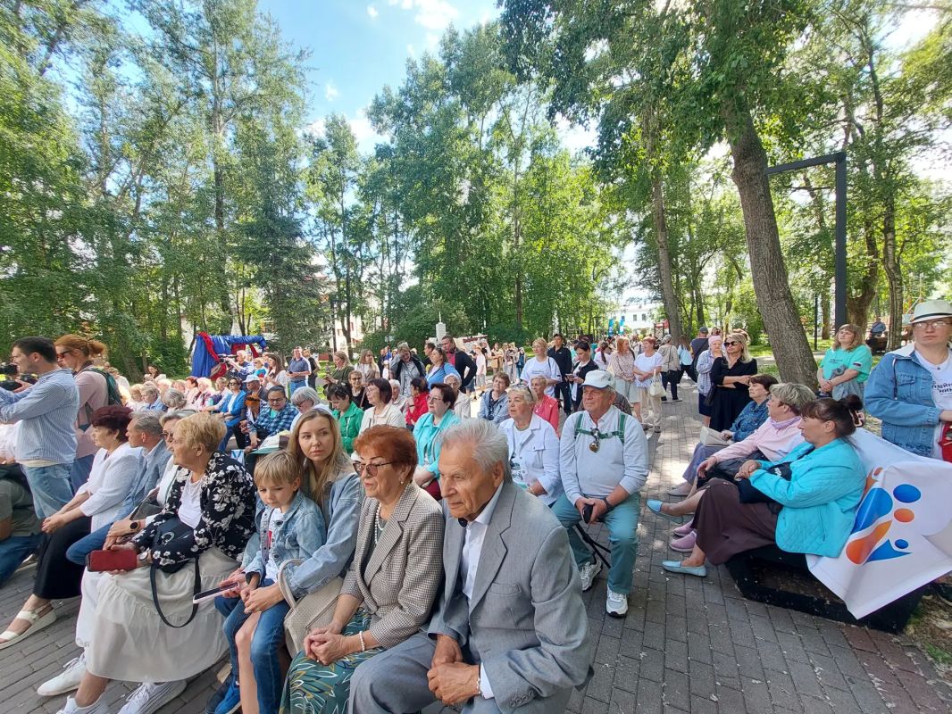 Сегодня Петровский парк стал центром семейного тепла Сегодня Петровский парк стал центром семейного тепла