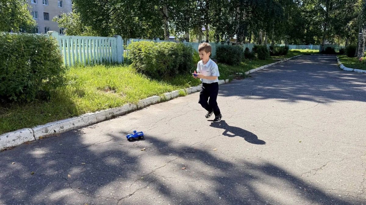 Игорь Арсентьев: Сегодня заехал в гости к мальчику Славе в Северодвинский центр содействия семейному устройству «Оленёнок» Игорь Арсентьев: Сегодня заехал в гости к мальчику Славе в Северодвинский центр содействия семейному устройству «Оленёнок»