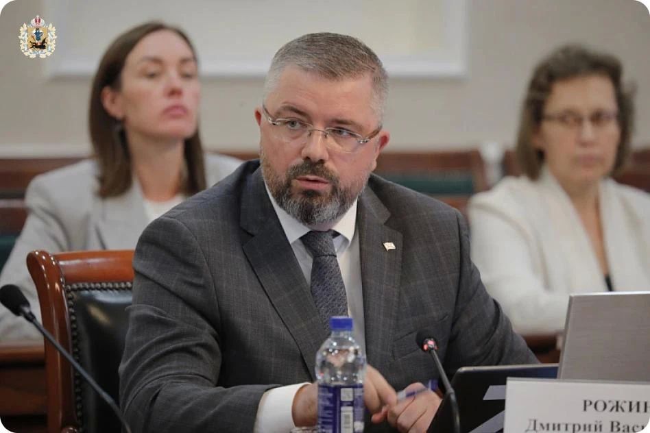 В областном правительстве прошло оперативное совещание под руководством губернатора Александра Цыбульского В областном правительстве прошло оперативное совещание под руководством губернатора Александра Цыбульского