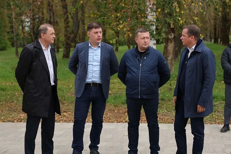 В Коряжме создают новое общественное пространство на городской набережной В Коряжме создают новое общественное пространство на городской набережной