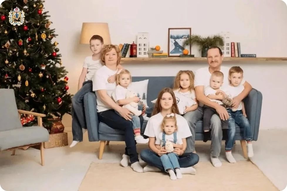Семья Питухиных из Красноборского округа удостоена медали ордена «Родительская слава» Семья Питухиных из Красноборского округа удостоена медали ордена «Родительская слава»