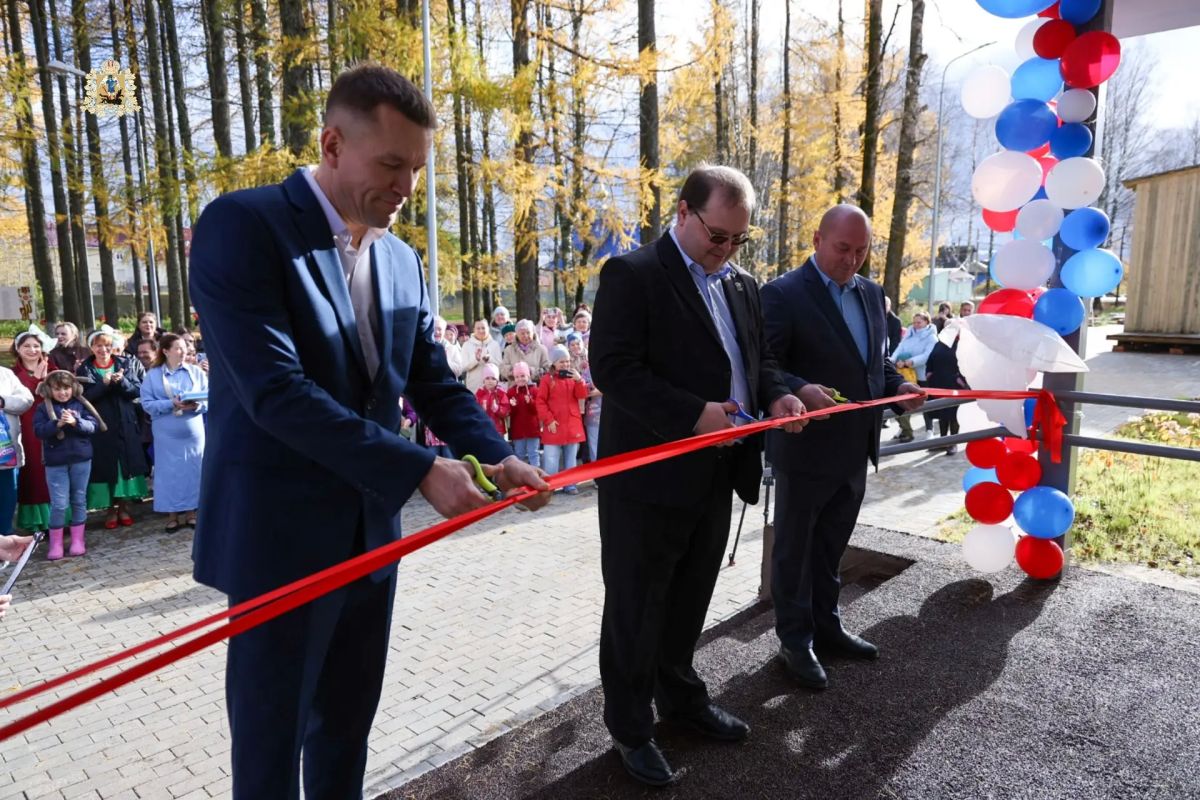Новый Дом культуры открылся в Обозерском Новый Дом культуры открылся в Обозерском