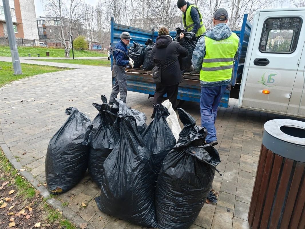 МУП «Городское благоустройство» продолжает активную подготовку к зиме МУП «Городское благоустройство» продолжает активную подготовку к зиме