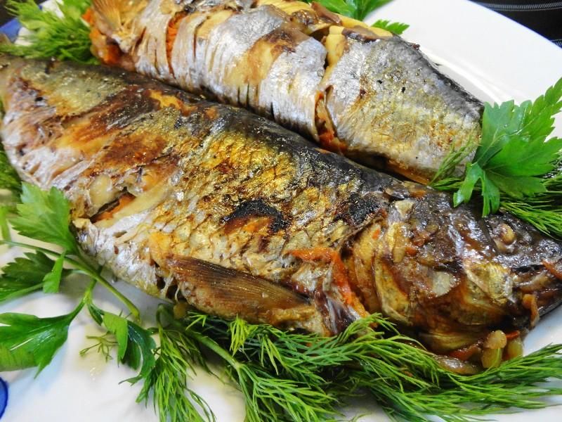 Селедка с овощами в пергаменте: вкусные традиции под современным углом