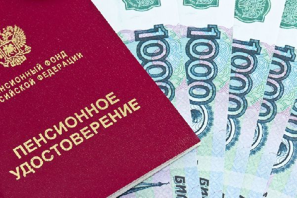Как изменятся выплаты в ноябре 2025: что ждать от новогодних праздников