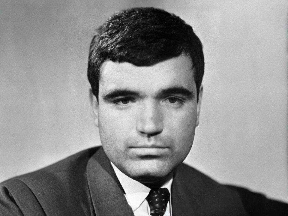 Исследуя глубины ностальгии: Почему возвращение в прошлое может обернуться разочарованием