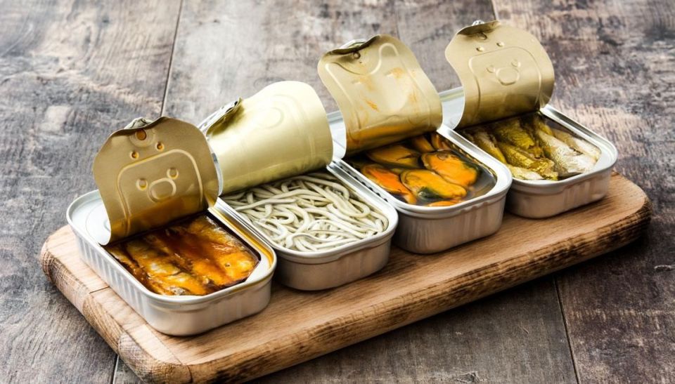 Опасные продукты, которые ускоряют старение: как сохранить молодость