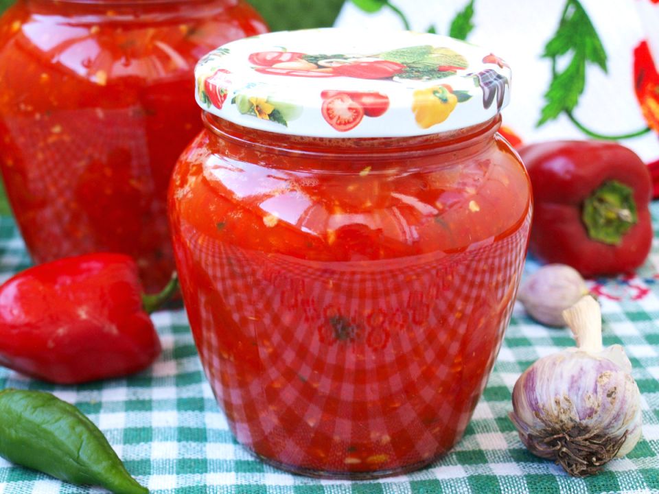 Заготовка на зиму: остро-сладкий перец без кипячения