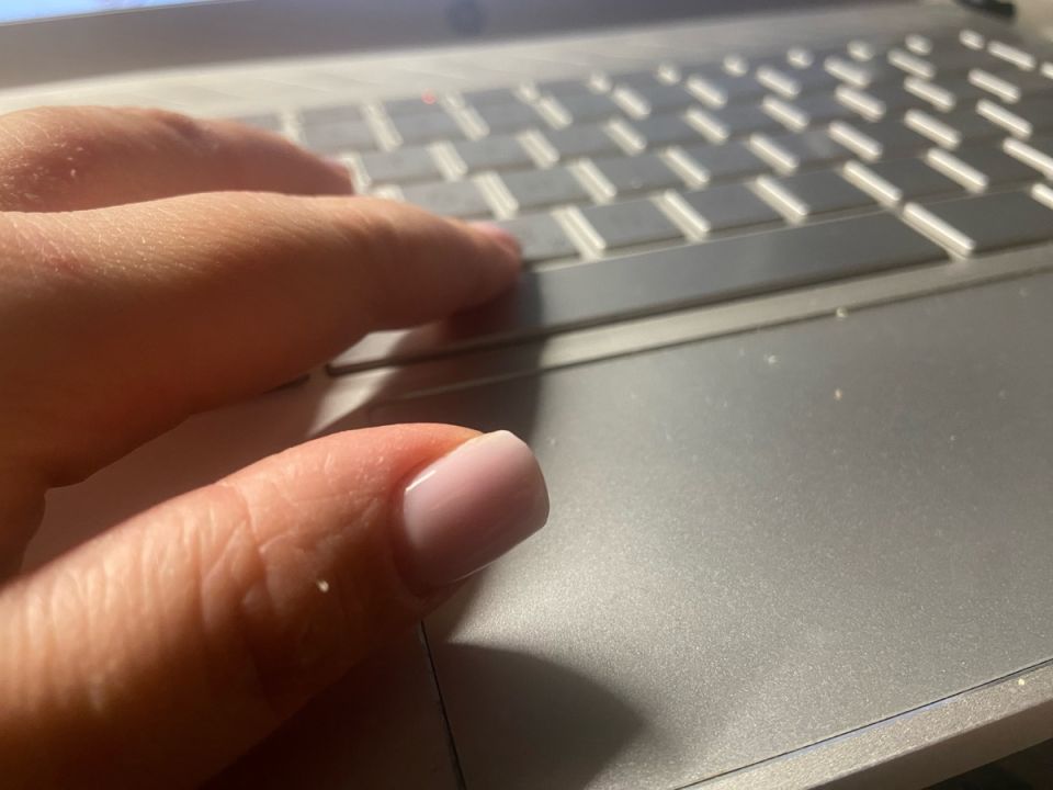 Депутат предлагает ограничить доступ к сайтам для взрослых для бездетных россиян